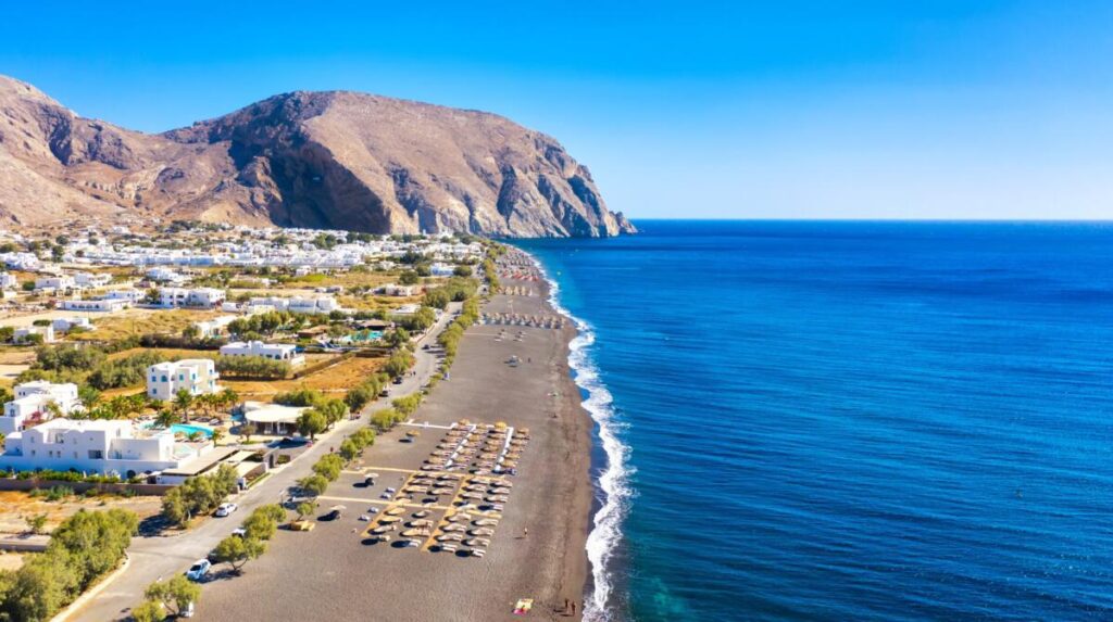 Plaża Perissa na Santorini