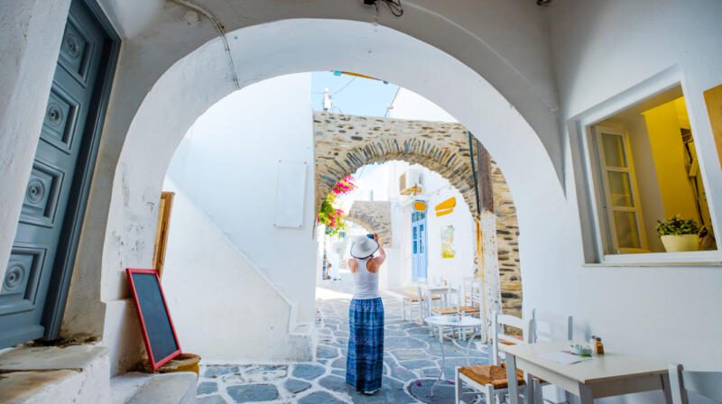 Temperatury powietrza w marcu na Paros