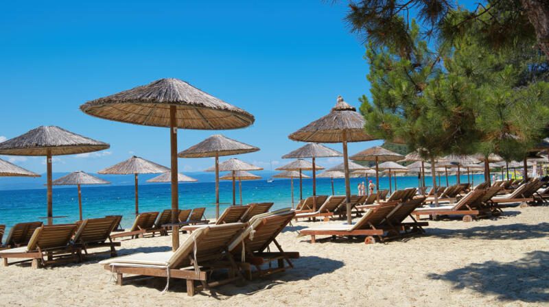 Plaża Koukounaries - najważniejsze informacje i cechy charakterystyczne