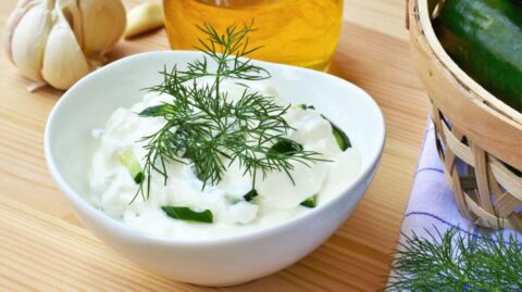 Najpopularniejsze zioła i przyprawy greckiej kuchni