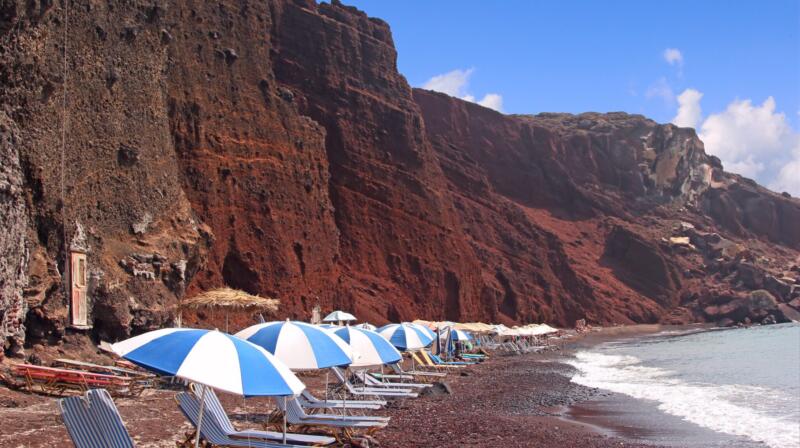 Plaża Red Beach – najważniejsze informacje i cechy charakterystyczne