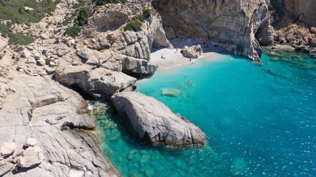 Plaża Seychelles Beach na Ikarii