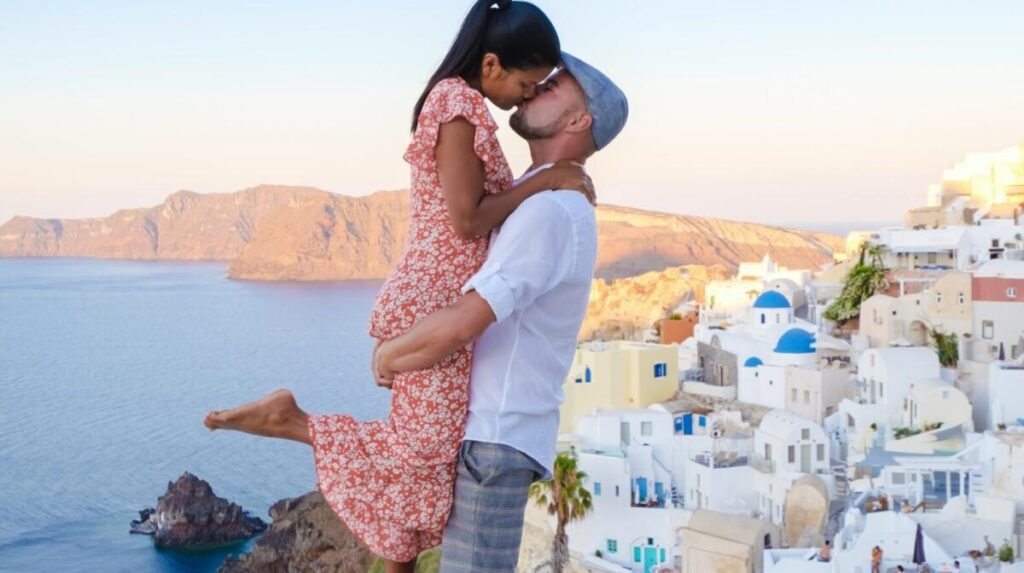 Podróż poślubna na Santorini. Czy warto?