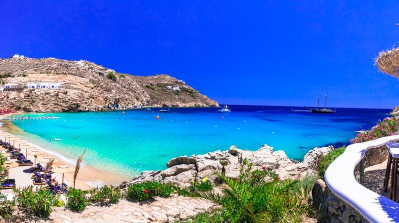 Plaża Super Paradise Beach – najważniejsze informacje i cechy charakterystyczne
