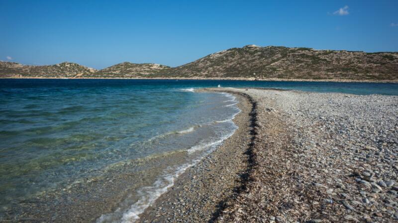 Plaża Agios Pavlos – najważniejsze informacje i cechy charakterystyczne