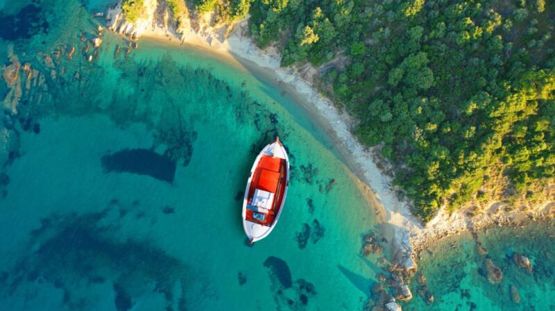 Co robić na Skiathos w lipcu?