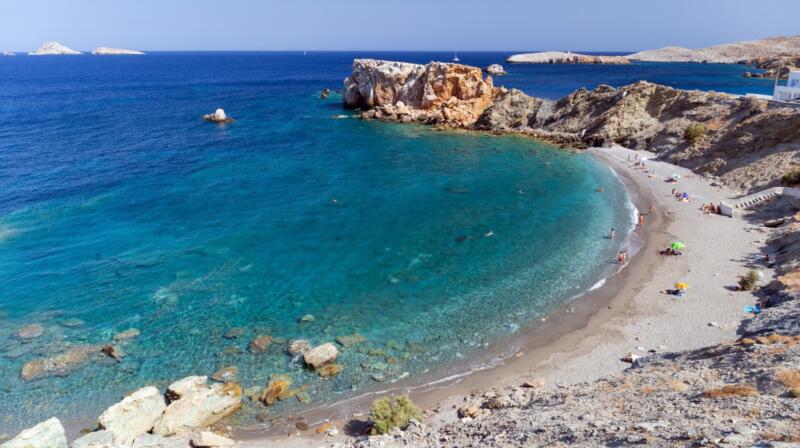 Temperatury powietrza w listopadzie na Folegandros