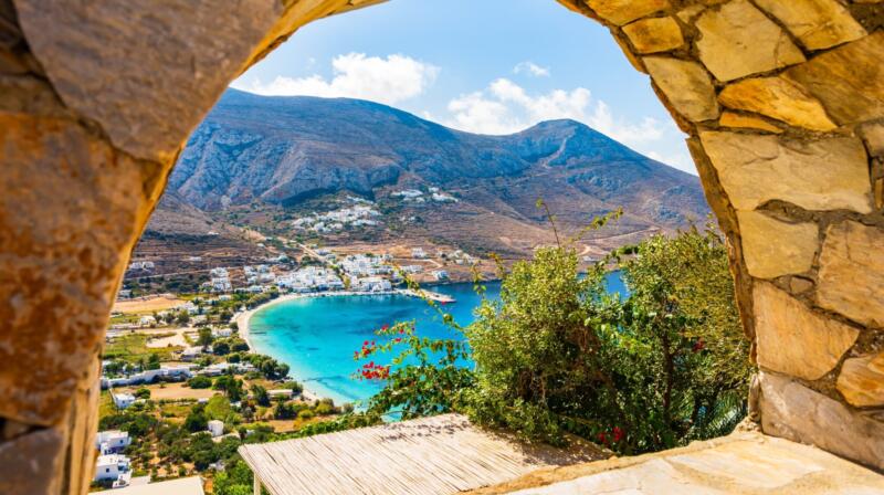 Czy warto lecieć na Amorgos w kwietniu?