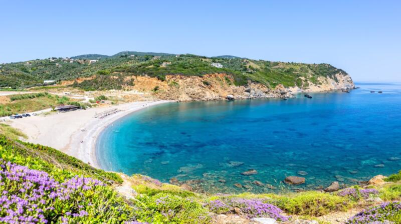 Co robić na Skiathos w grudniu?