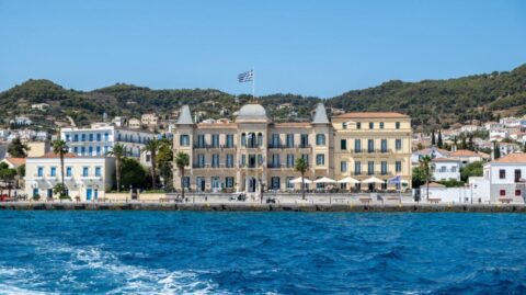 Pogoda w lutym na Spetses