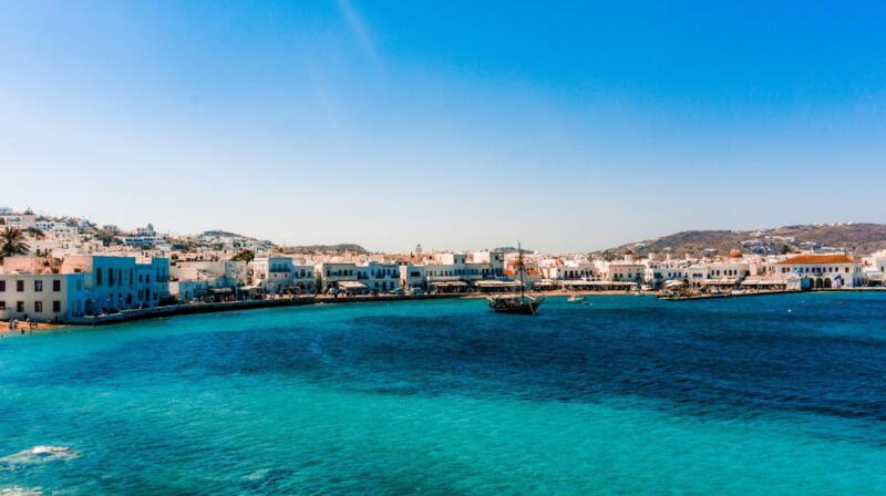 Co lepszego na Mykonos niż na Paros?