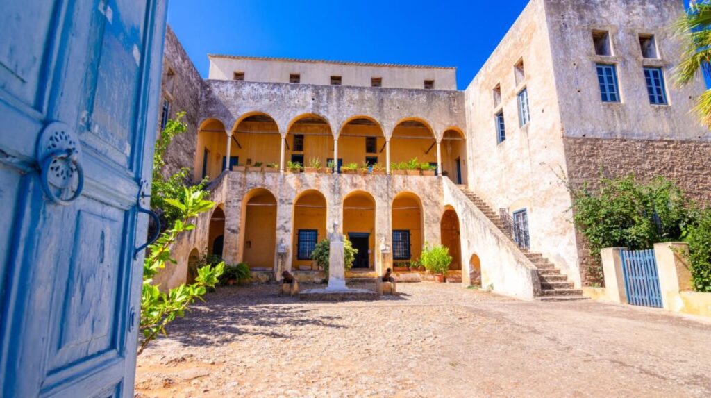 Pogoda w czerwcu na Spetses