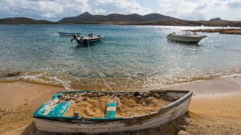 Pogoda w kwietniu na Antiparos