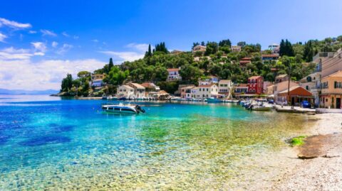 Pogoda w kwietniu na Paxos