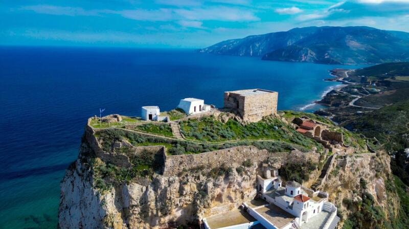 Temperatury powietrza w lutym na Skyros