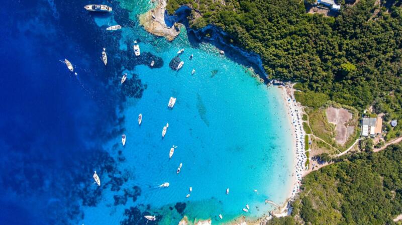 Temperatury powietrza w czerwcu na Paxos
