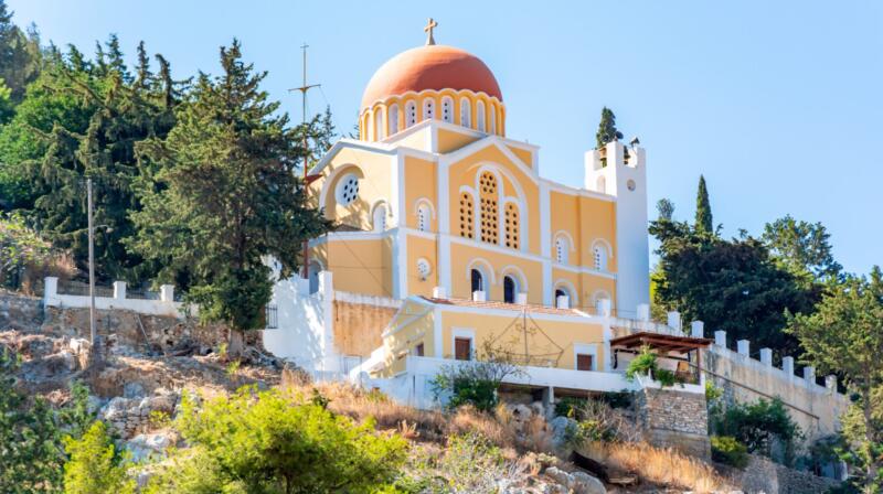 Temperatury powietrza w sierpniu na Symi