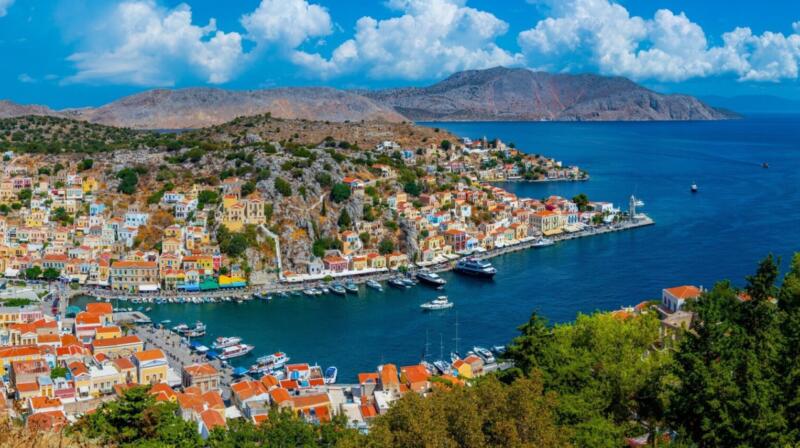 Co robić na Symi w sierpniu?