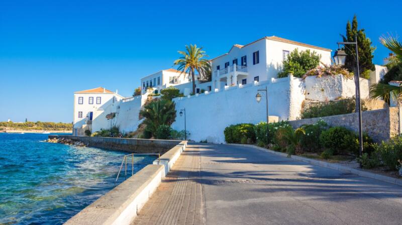 Temperatury powietrza w listopadzie na Spetses